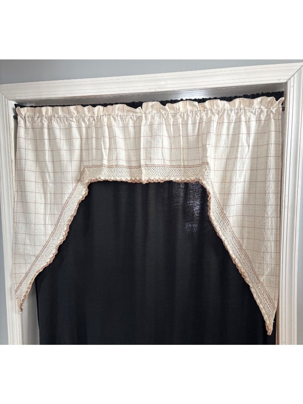 Cream & Tan Crochet Lace Trim Kitchen Curtain Valance 48” W x 34” L Checkered De